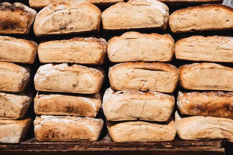 Bible in 5: Mark 8:1-10 — Seven Loaves for Four Thousand
