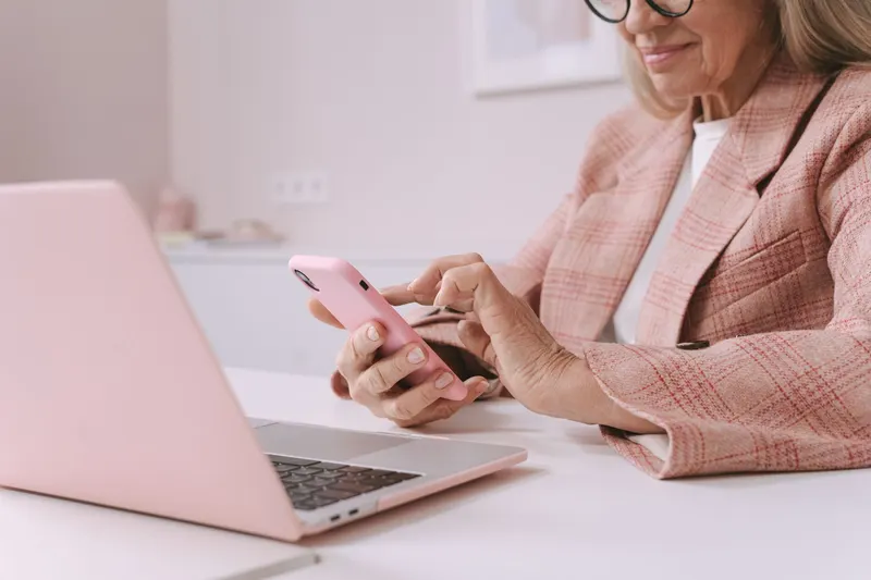 Half of US adults don't use chatbots: do you?