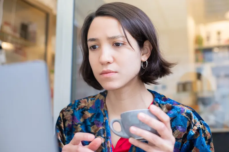 5 signs a job offer is fake