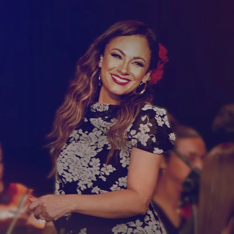 Julissa brings her Symphonic Worship to Irving