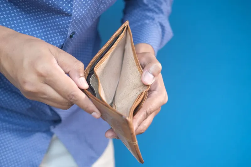 Two in ten young people save nothing at all