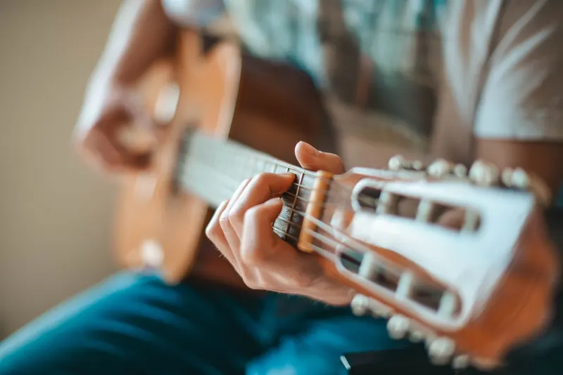 Te Entronamos acoustic: worship without fear or burdens