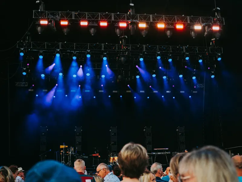 Weekly Agenda: Five-Country Concert Tour